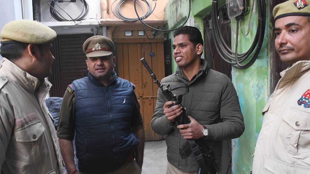 UP: NIA raids Dr Shaheen's home; neighbors panic after seeing several police jeeps; say this...