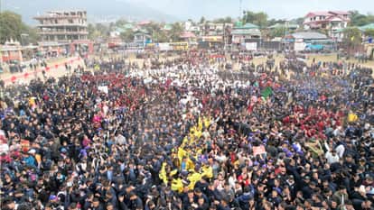 mega walkathon against chitta was organised in Dharamshala; children danced to the tunes of the Himachal Polic