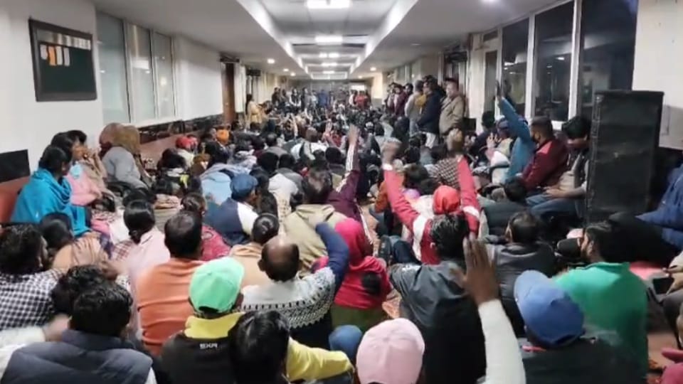 sanitation workers go on strike municipal corporation office locked in Jalandhar