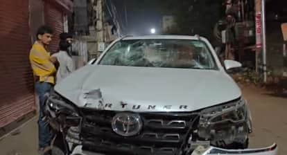 Jaipur: Speeding Fortuner Creates Chaos in Jaipur; Several Vehicles Hit, Driver Held After Crowd Smashes SUV