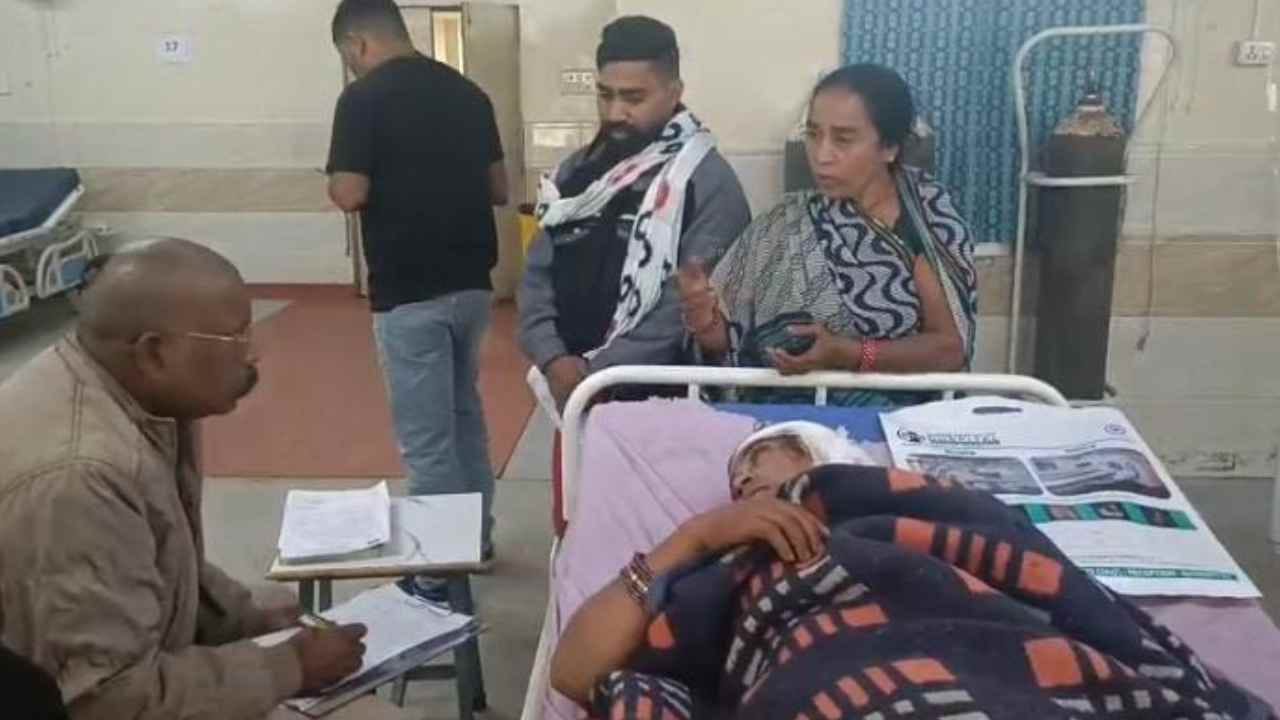 पत्नी का अस्पताल में चल रहा इलाज