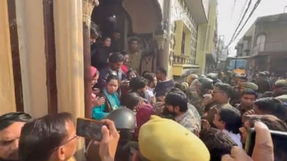 Bulldozer action begins at the wedding hall of SP leader close to Azam Khan in Bareilly