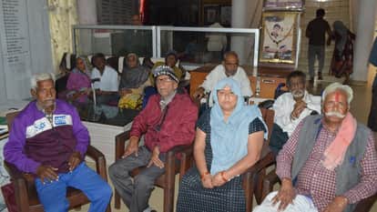 Rejected by Families Embraced by Strangers: Elderly Find Dignity in Agra Old Age Home