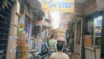 Cough syrup scandal causes 50% drop in wholesale trade in Varanasi pharmaceutical market