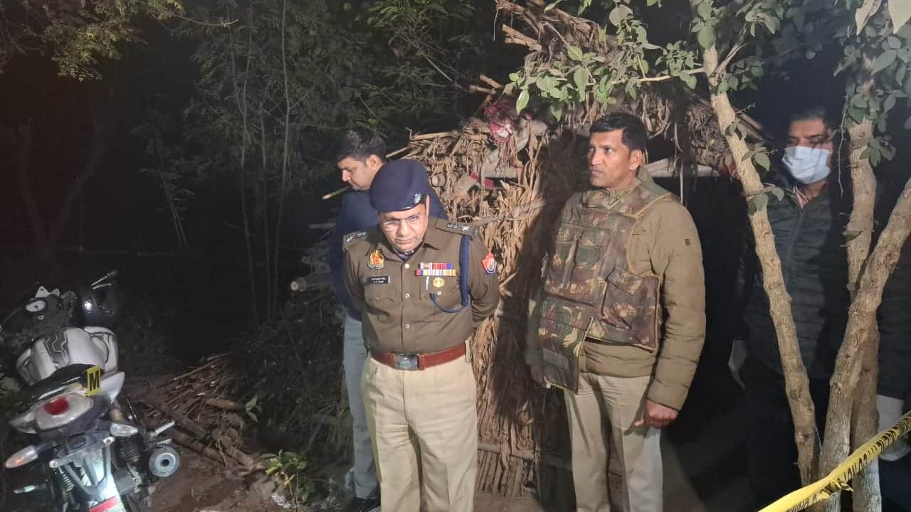 Bounty killed in encounter: Police fired upon, bullet grazed officer's jacket, head constable injured