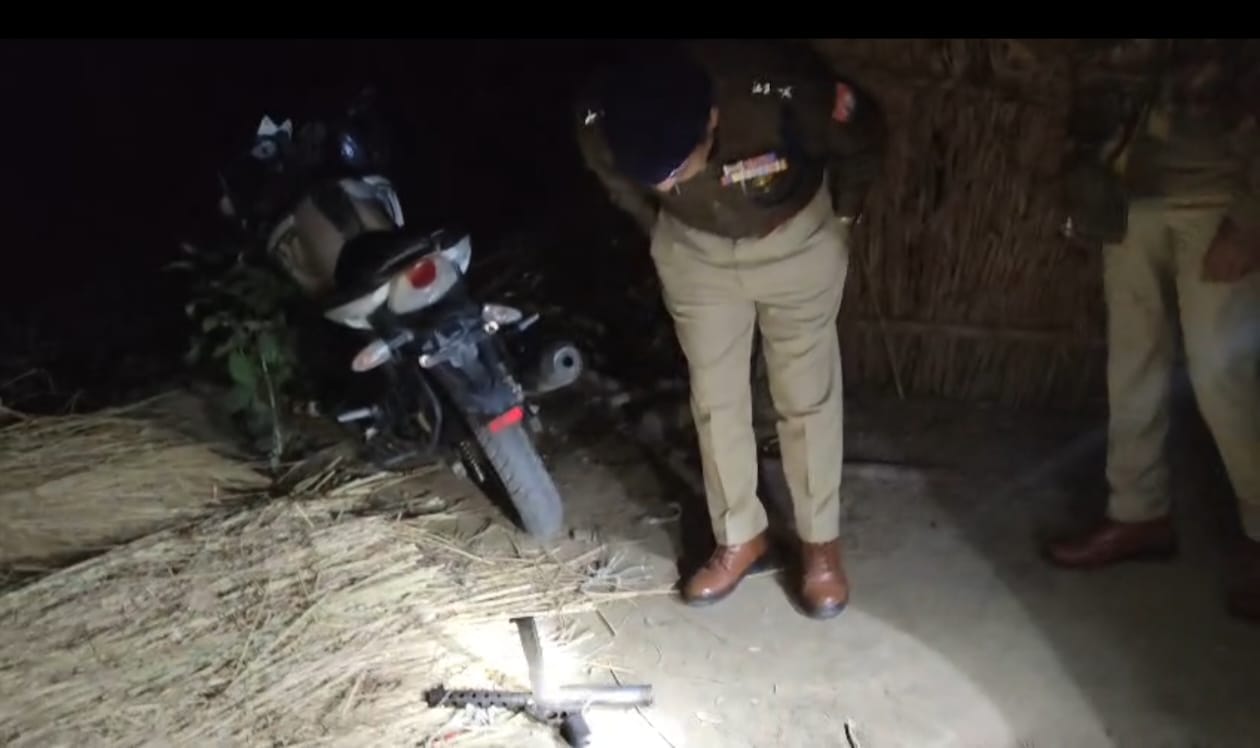 Bounty killed in encounter: Police fired upon, bullet grazed officer's jacket, head constable injured