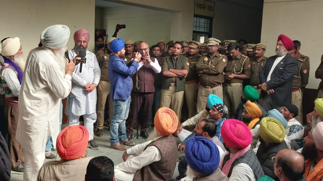 Sikh community surrounded SDM office after bail was granted to the accused of assault in lakhimpur kheri
