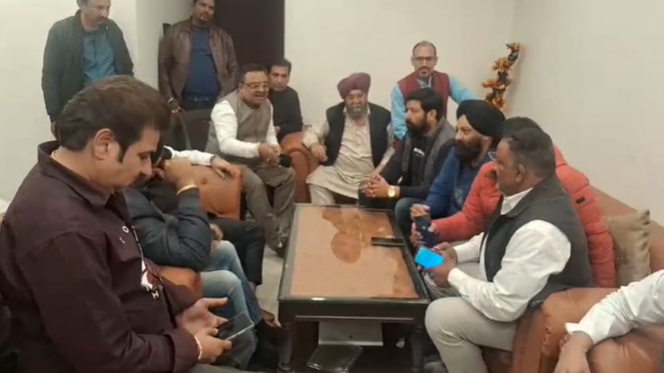 Meerut Property Dispute: Peace Meeting Fails as Tension Rises Over Muslim Buyer in Hindu-Dominated Area