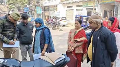 He introduced his wife to people as his sister Two wives went to the police station in bhadohi