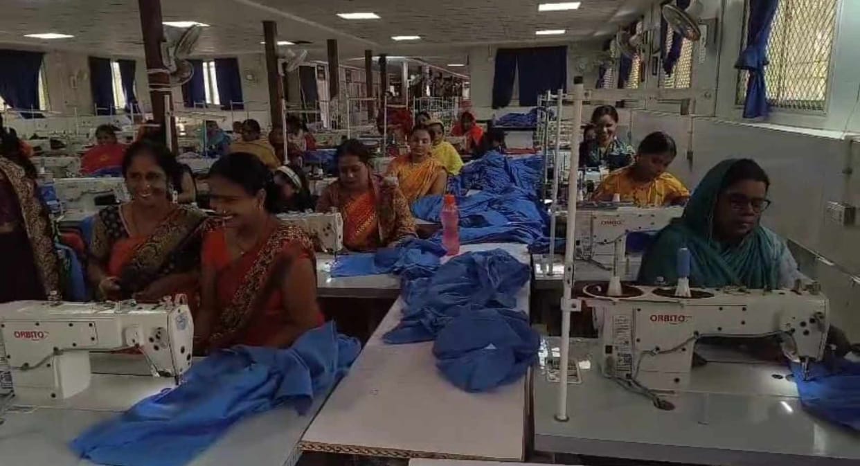 bihar women empowerment jeevika uniform production 200 crore order anganwadi children
