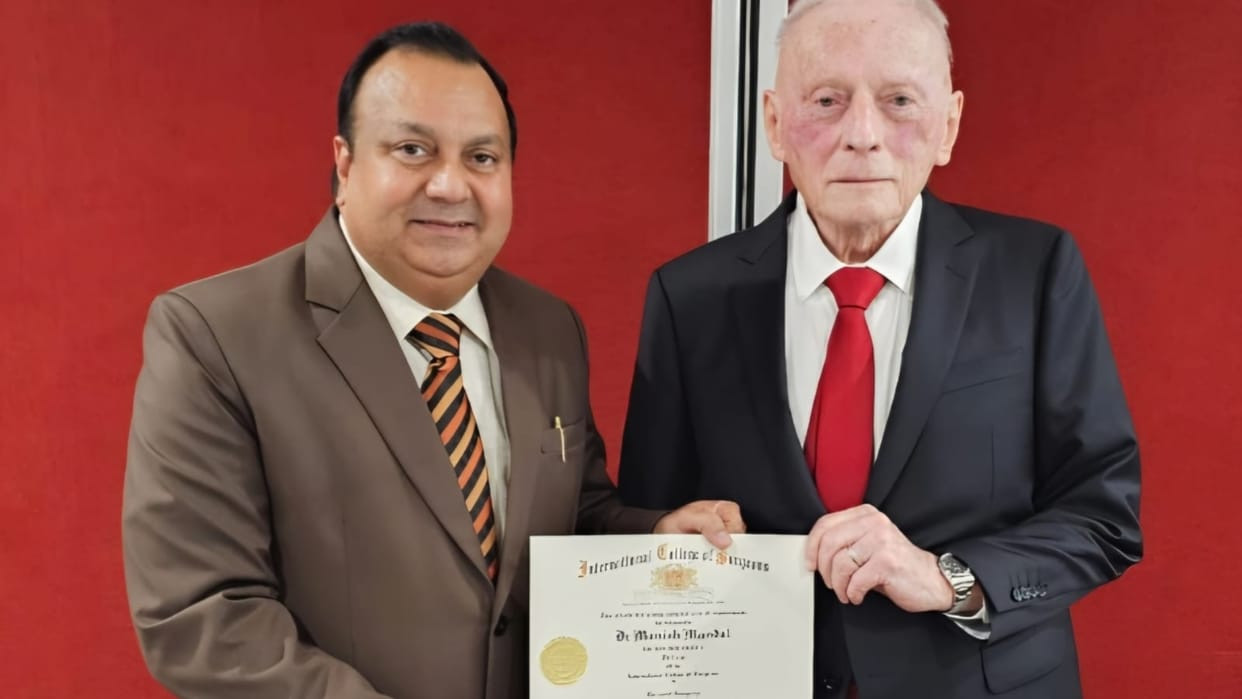 Bihar News : Bihar patna IGIMS Dr. Manish Mandal received international FICS honour in Singapore