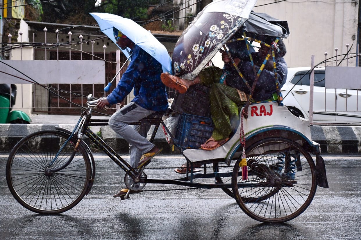 Coastal areas of Tamil Nadu are in distress due to torrential rains... Many people have been sent to safer pla