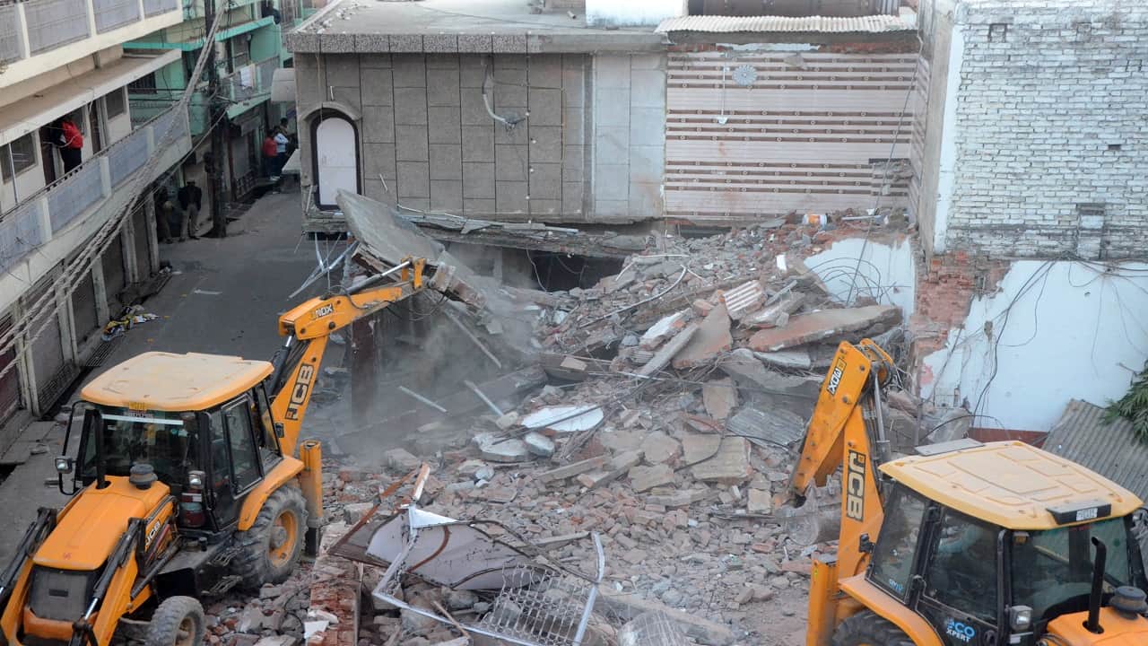 bda bulldozers ran on the marriage halls of SP leader for the second day in Bareilly