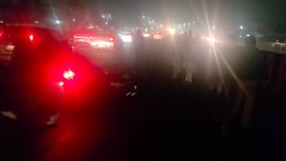 Amroha: Uncle-nephew bike riders died after being hit by a truck on the highway