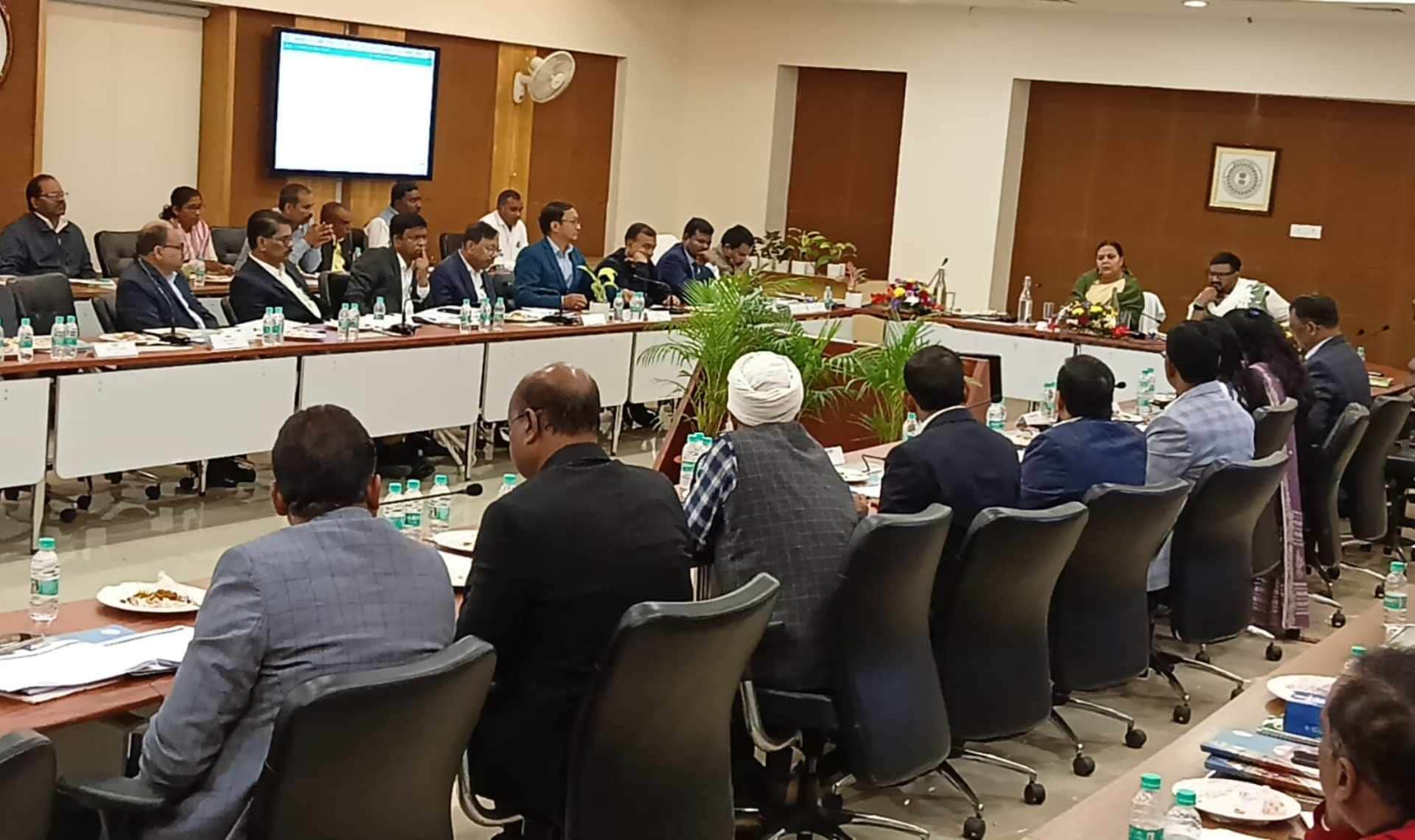 ग्रामीण विकास मंत्री दीपिका पांडेय सिंह