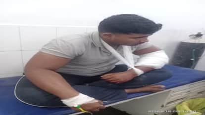 Two brothers attacked with a knife by a drunk youth both seriously injured in Janjgir Champa