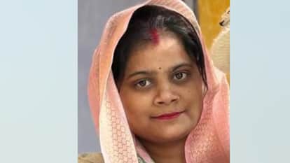 UP News Couple consumes poison in Hathras