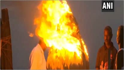 Thirupparankundram hill Dargah festival flag hoisting Hindu devotees protest Deepam controversy