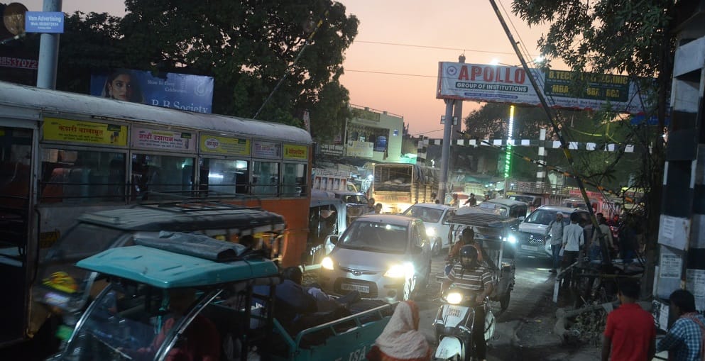 Kanpur Jarib Chowki Bridge Utility shifting will cost 48 crores traffic may be closed for a month