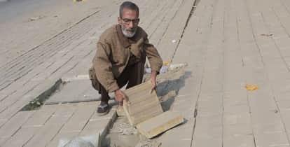 Kanpur CM Grid Scheme First tie a handkerchief around your mouth then walk on road dust flies day and night