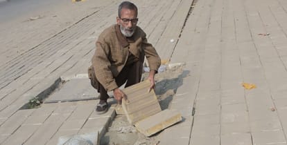 Kanpur CM Grid Scheme First tie a handkerchief around your mouth then walk on road dust flies day and night