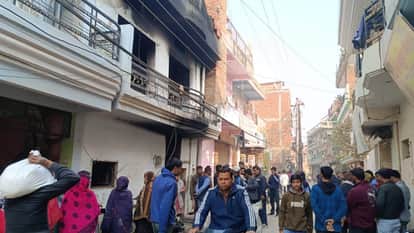 Homeowner dies of suffocation due to house fire, wife and daughter also suffered burns, four vehicles burnt