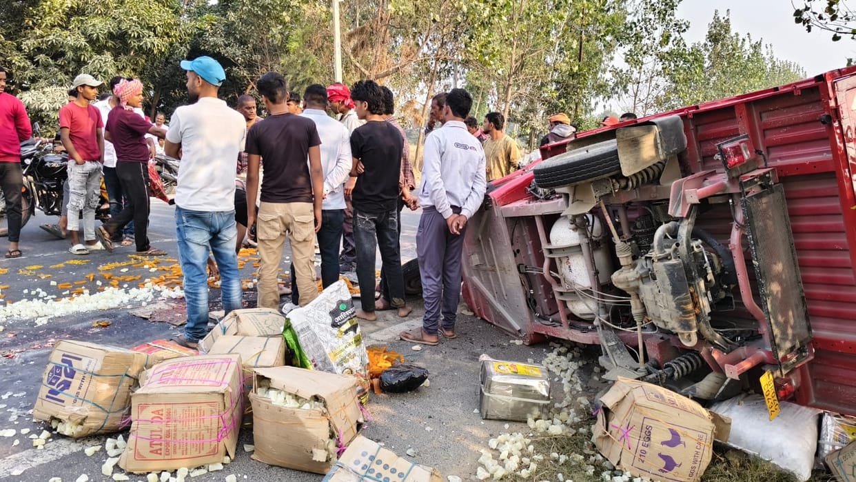 Bihar Accident: Horrific road accident on NH-531, CNG auto overturned, one youth died