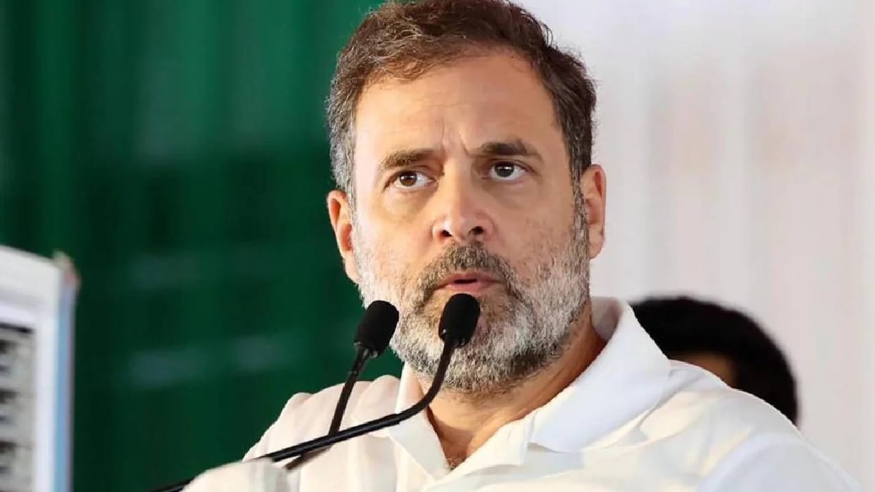 Answer before expressing anger over the Putin protocol what was Rahul Gandhi trolled for on social media