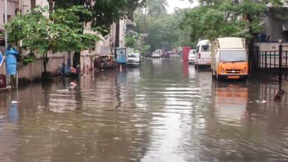 Western disturbances will increase cold in North India heavy rains in South due to influence of Cyclone Ditwah