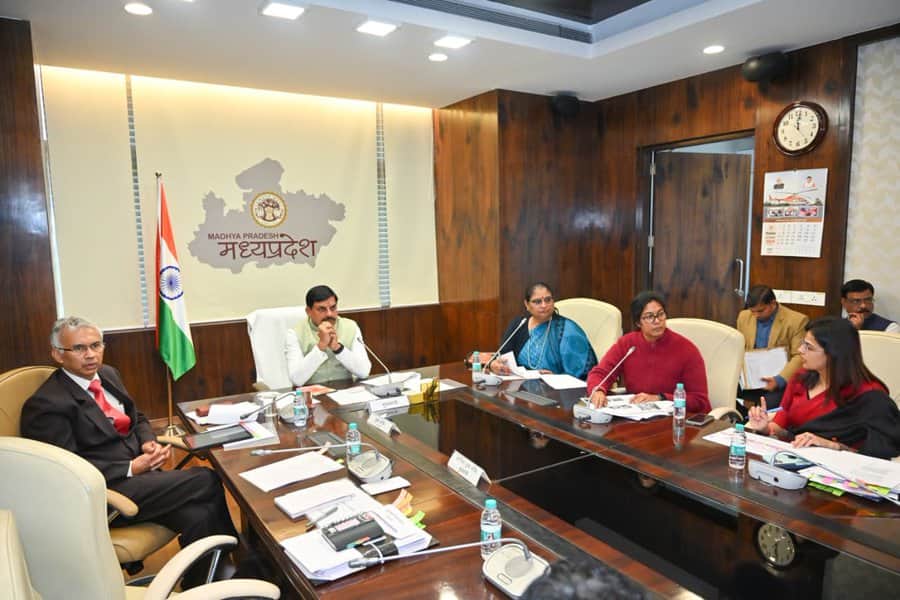 सीएम ने महिला एवं बाल विकास विभाग की समीक्षा की