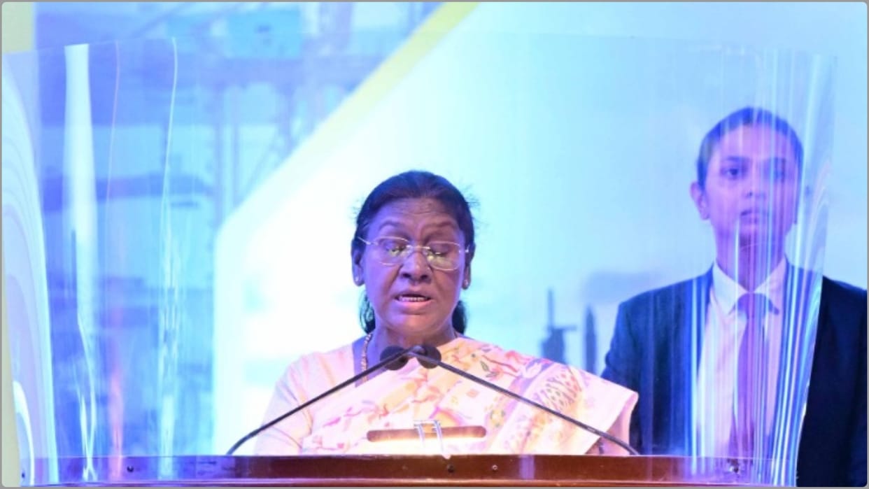 West Bengal CM did not arrive to welcome the President, Murmu said Mamata is like my younger sister