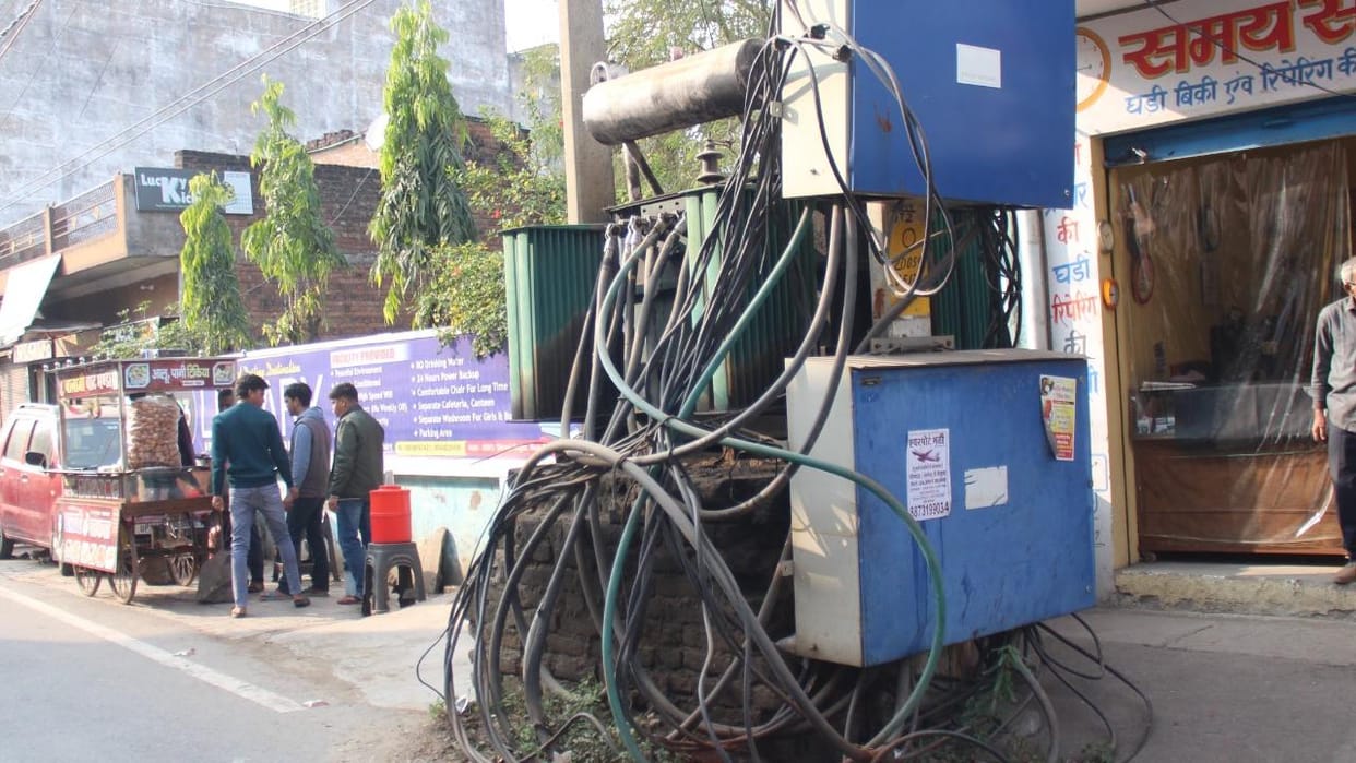 Jhansi: The condition of Municipal Corporation Ward 27... drains filled with filth