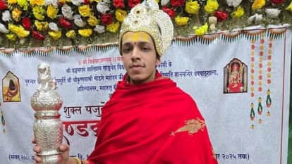 Devavrata of kashi recited 2000 Vedic mantras in 50 days after 200 years in india