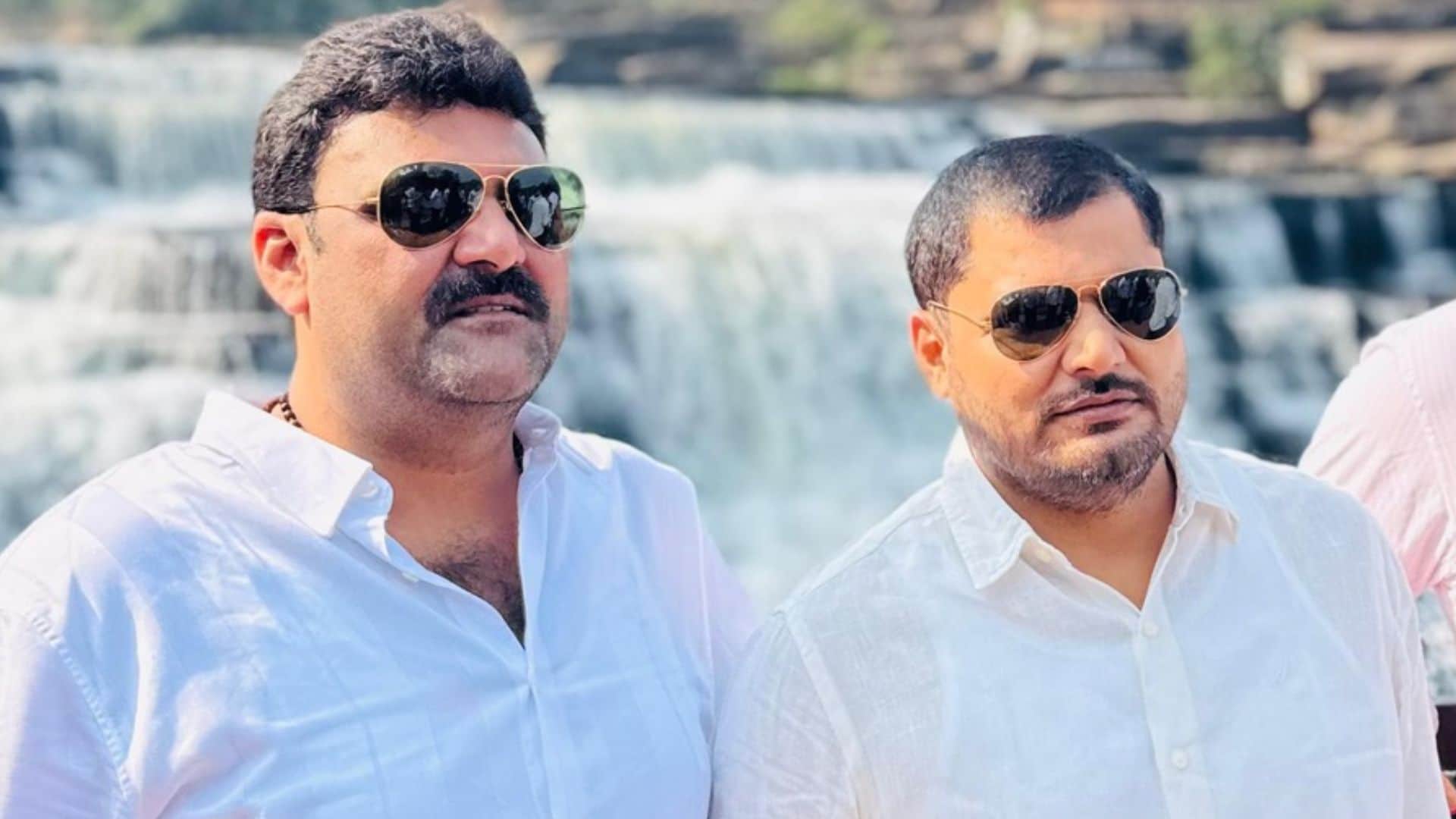 Cough syrup case Amit Singh Tata and constable Alok come to visit Rajdari with Dhananjay Singh in chandauli