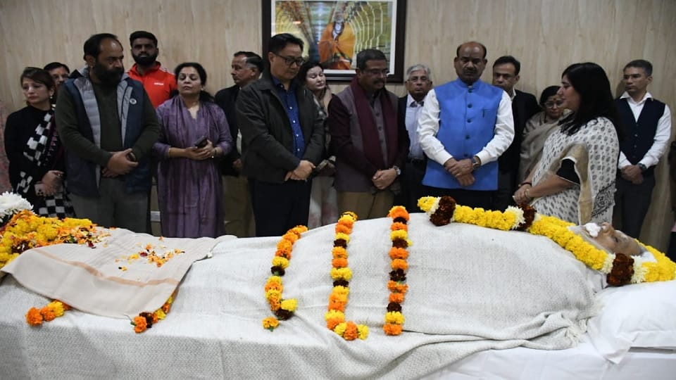 Bansuri Swaraj father former Governor Swaraj Kaushal passes away