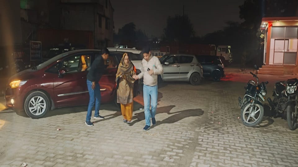 Agra NRI Woman Robbery Case Solved: ‘Puncture Trick’ Gang Targeted Lone Women Recovery Still Missing