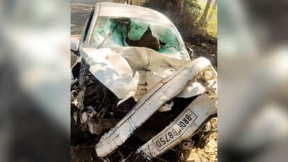 Family from Muzaffarpur visit Kashi Vishwanath car driver and child died in accident five people injured