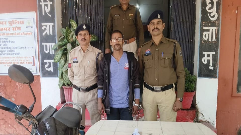 A young man attacked two brothers with a knife
