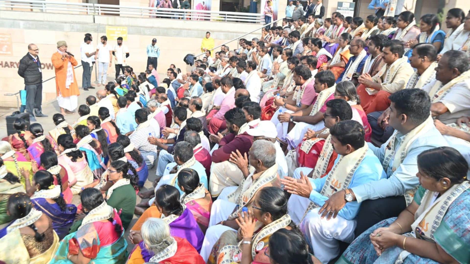 Kashi Tamil Sangamam 4.0 second group visited Kashi Vishwanath Dham in Varanasi