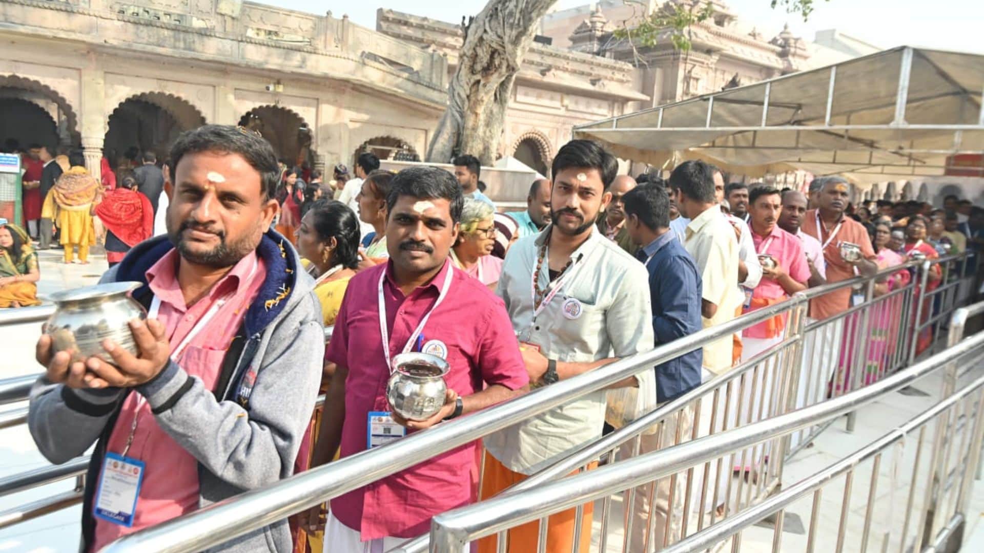 Kashi Tamil Sangamam 4.0 second group visited Kashi Vishwanath Dham in Varanasi