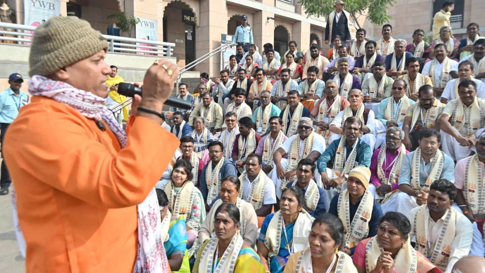 Kashi Tamil Sangamam 4.0 second group visited Kashi Vishwanath Dham in Varanasi