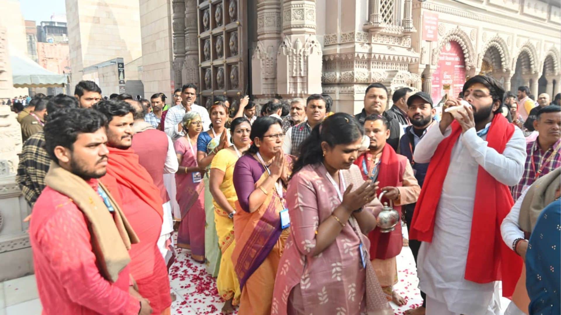 Kashi Tamil Sangamam 4.0 second group visited Kashi Vishwanath Dham in Varanasi