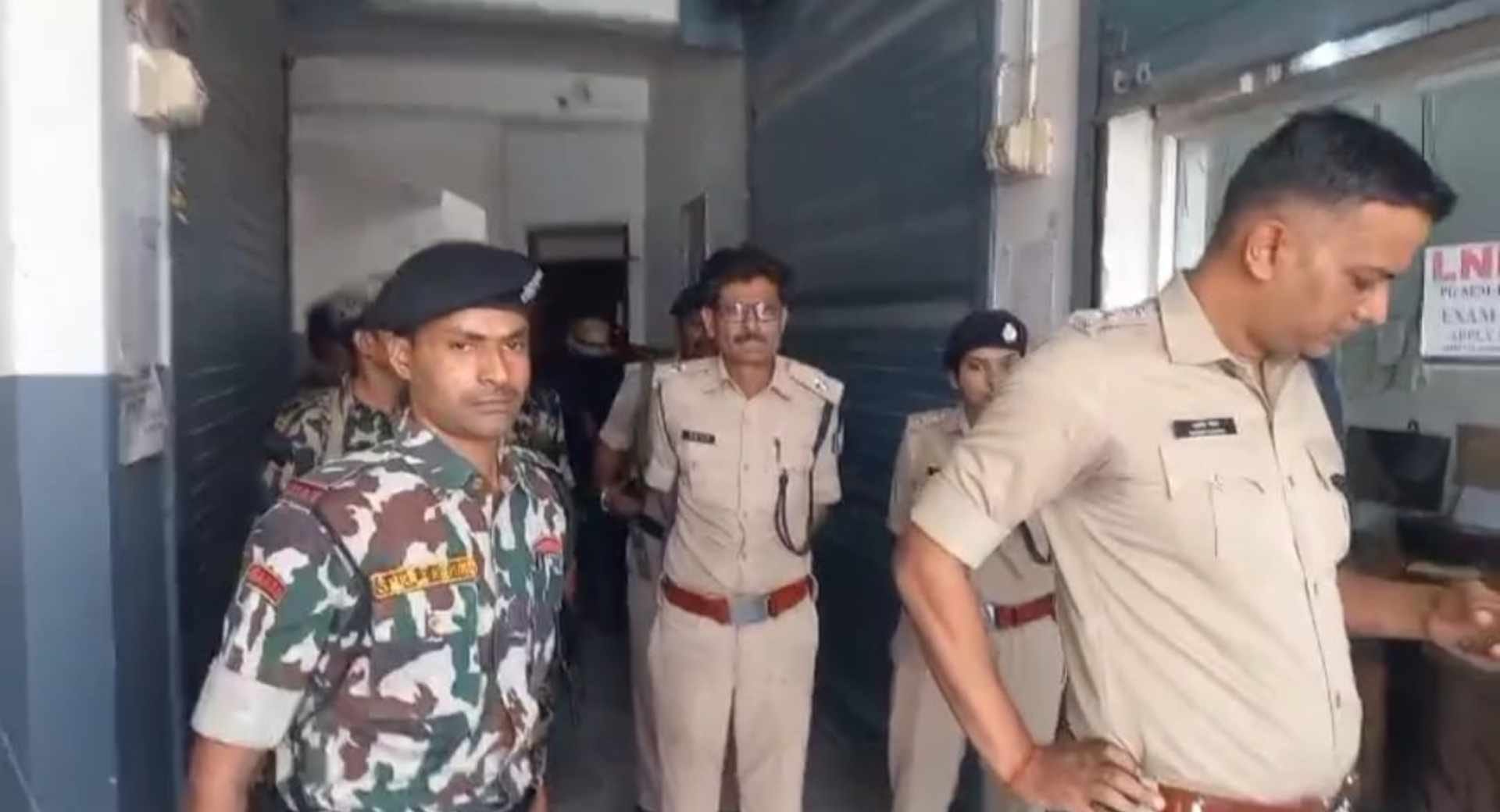 मौके पर मौजूद पुलिस