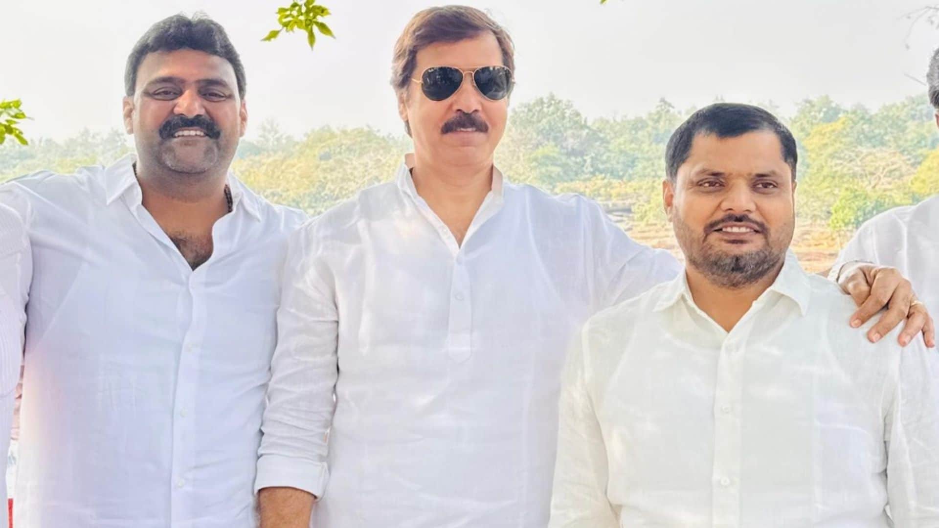 Cough syrup case Amit Singh Tata and constable Alok come to visit Rajdari with Dhananjay Singh in chandauli