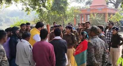 Uproar in Muzaffarpur after death of youth, protest by keeping body in police station