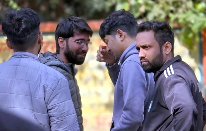 amroha accident all doctors left university saying they would get essential items