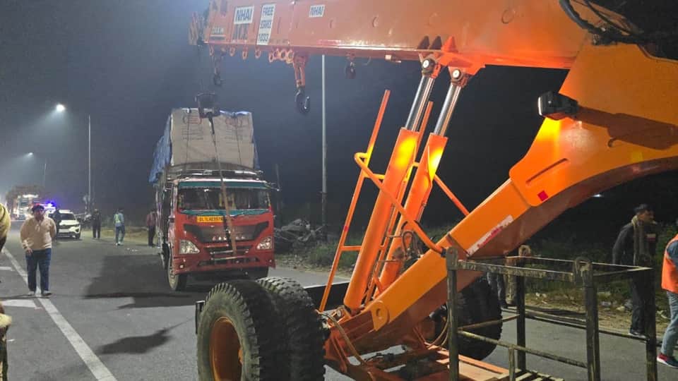 amroha accident all doctors left university saying they would get essential items