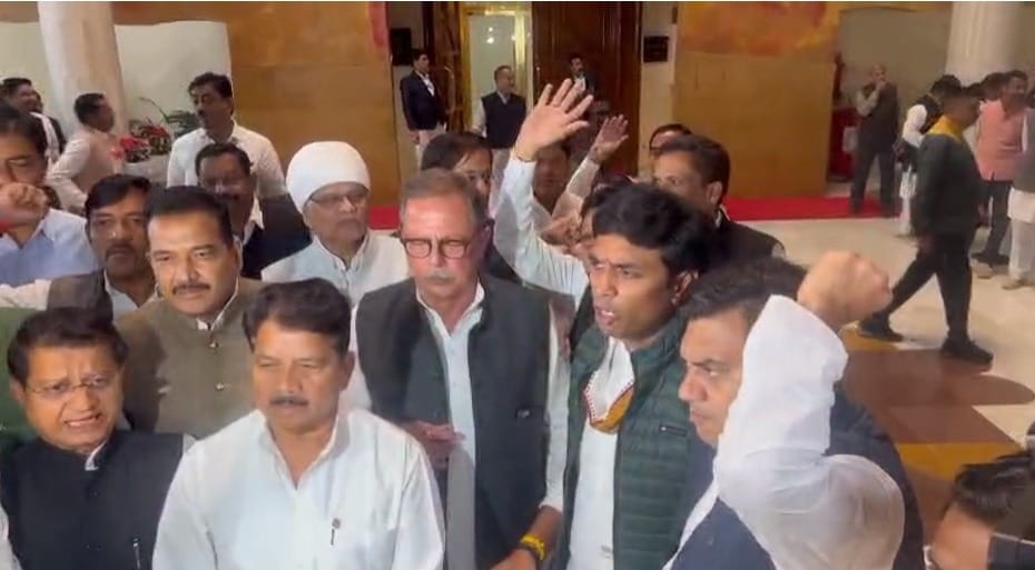 MP Winter Session: Huge uproar in the assembly over deforestation in Singrauli, Congress stages a walkout, que
