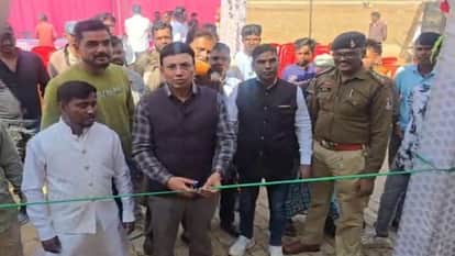 SSP Shashi Mohan Singh inaugurates dhaba owned by notorious cow smuggler in Jashpur
