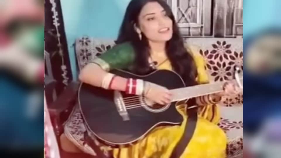 Guitar Bahu: UP Rockstar Bride Tanya Singh Goes Viral for Singing with Guitar, Crosses Million Views